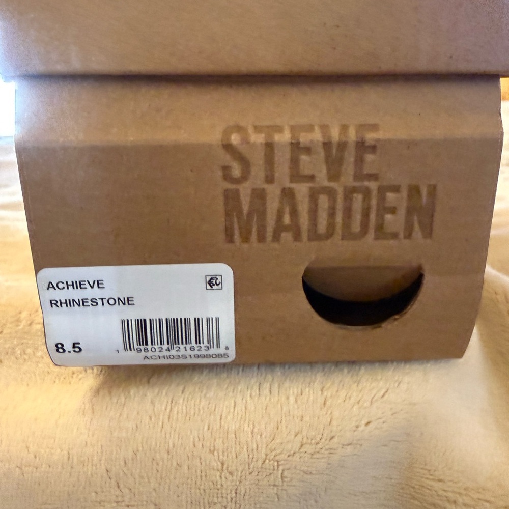 Steve Madden Achieve Rhinestone Glittering Silver Slide Sandals - Picture 10 of 10